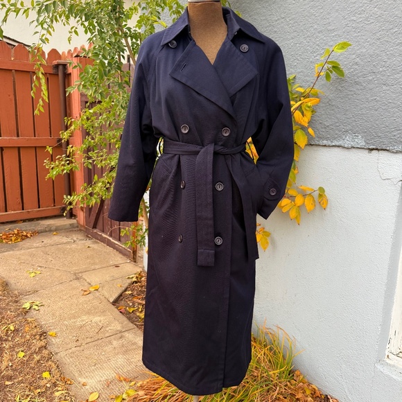 Must Have London Fog classic navy trench coat with removable lining - Picture 1 of 12